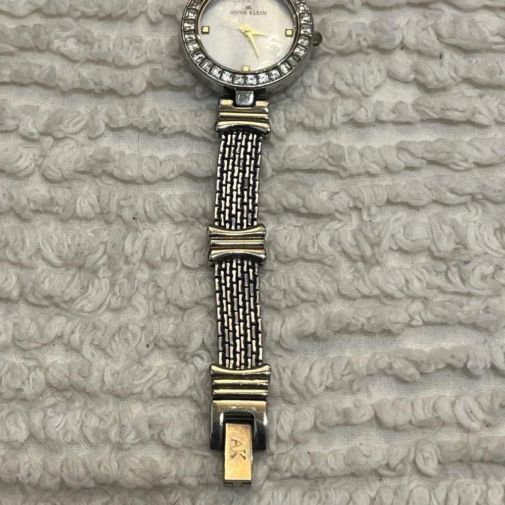 Anne Klein‎ Silver Gold Tone 10/8963 Y121E Women's Watch Needs Battery